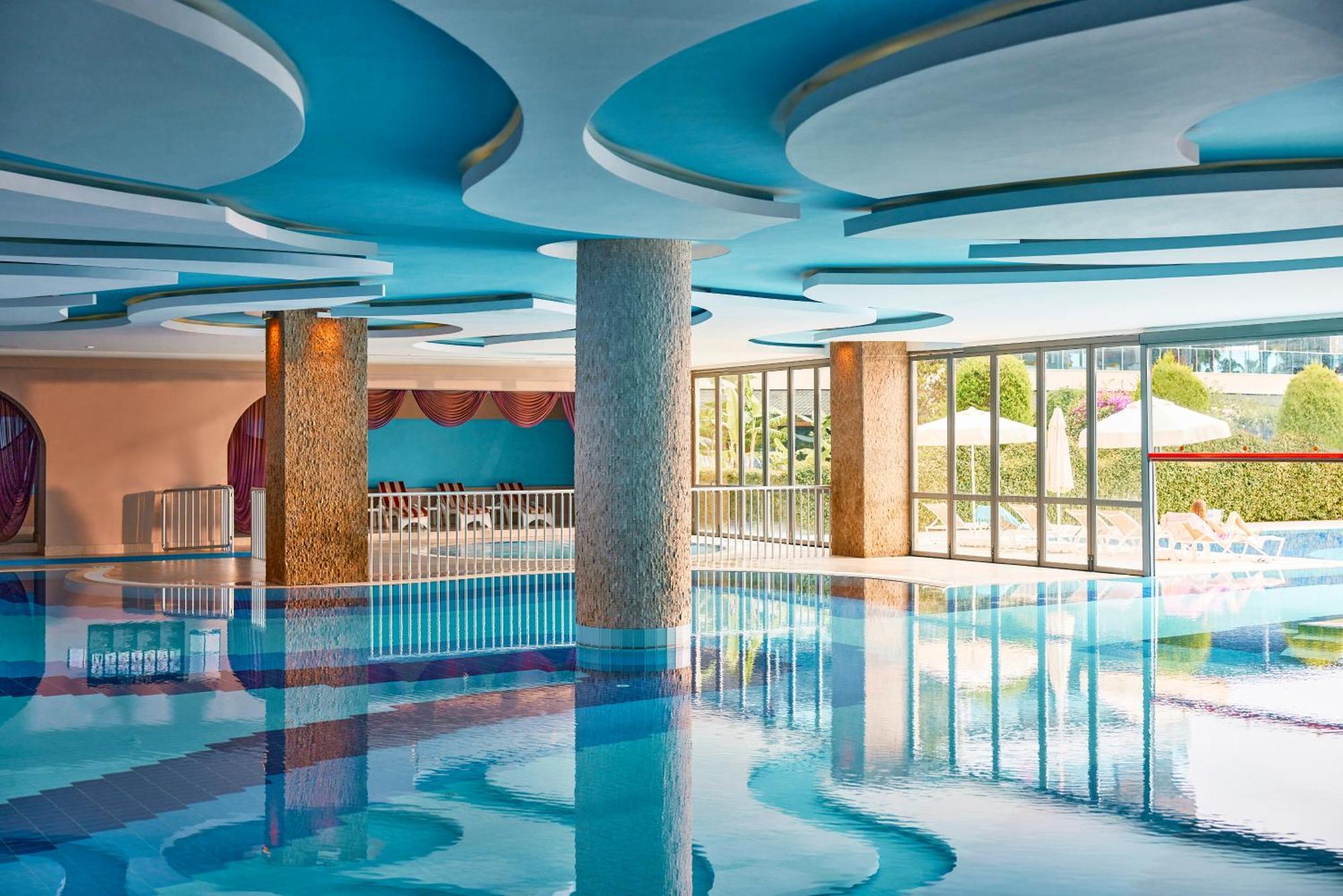 Tui Magic Life Jacaranda Hotel Side Eksteriør billede The swimming pool at the hotel